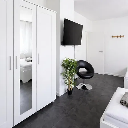 Frankfurt Airport Family House Mörfelden-Walldorf